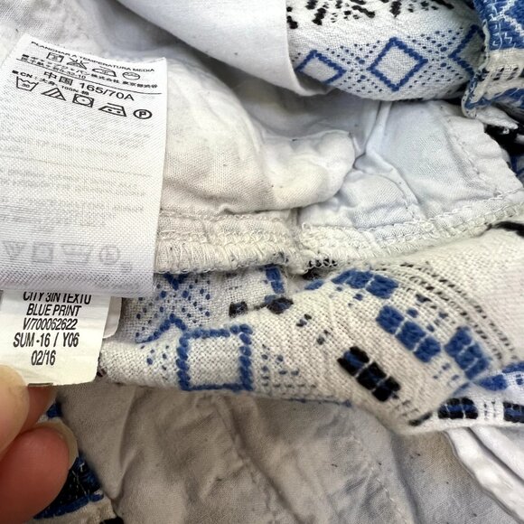 Khakis by Gap‎ The City 3 Inch Shorts Womens Sz 6 Blue White Aztec Woven - Picture 5 of 6